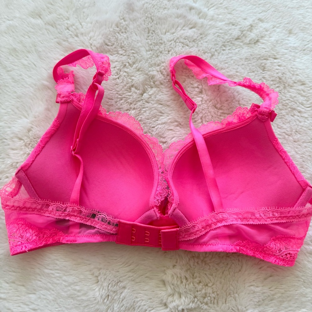 Victoria’s Secret women pink bra 34B limited edition Retail 180$ - Picture 4 of 6